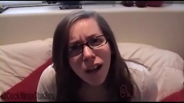 inseguro hermanastro habla de su pene sucio – winky pusy