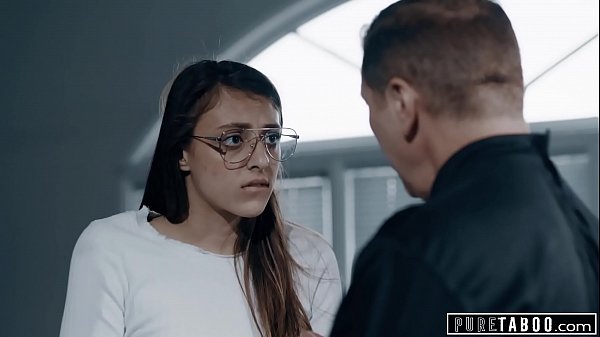 PURE TABOO Priest Convinces Nervous Adolescente para renunciar a su virginidad anal